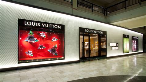 louis vuitton hours near me|louis vuitton opening hours.